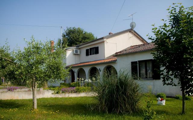 Apartmaji Paradinovic - apartmaji Umag Hrvaška