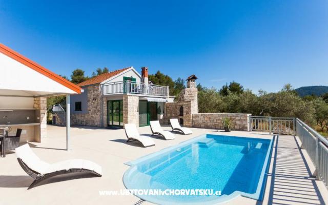 Villa Barbara / Zli stup - apartmaji Vela Luka – Korčula Hrvaška