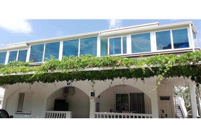 Apartmaji Anamaria - apartmaji otok Vir Hrvaška