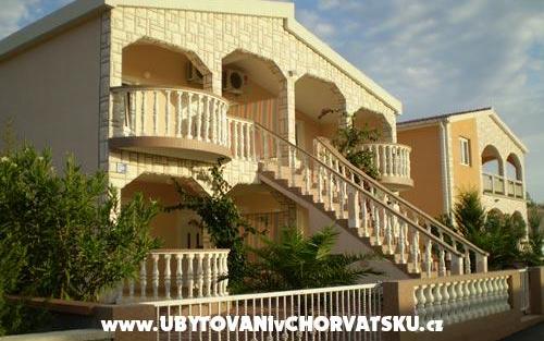 Apartmaji Bermanec - apartmaji otok Vir Hrvaška