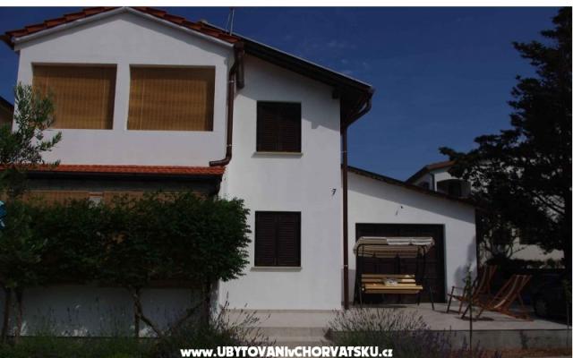 Apartmaji Dora - apartmaji otok Vir Hrvaška