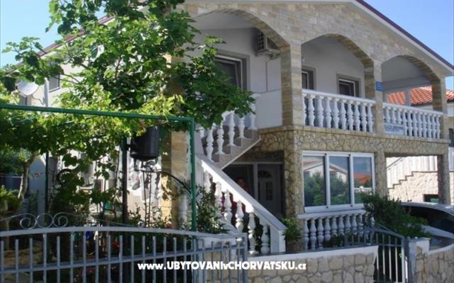 Villa Gronen - apartmaji otok Vir Hrvaška