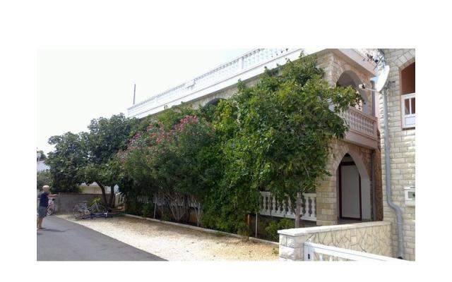 Apartmaji Klara - apartmaji otok Vir Hrvaška