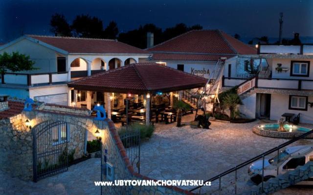 Apartmaji Kod Spavalice - apartmaji otok Vir Hrvaška