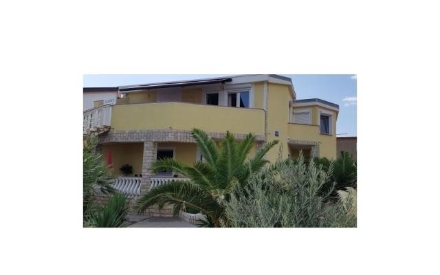 Ferienanlage Villa Ljiljana - apartmaji otok Vir Hrvaška