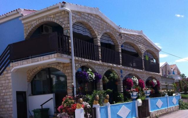 Petra apartmani - apartmaji otok Vir Hrvaška