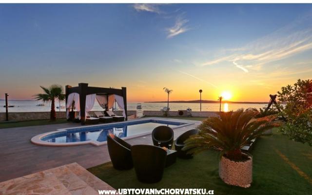 Villa Vanja - apartmaji otok Vir Hrvaška