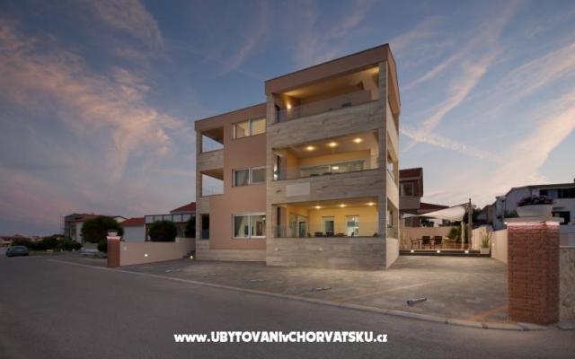 Villa Malibu Royal - apartmaji otok Vir Hrvaška