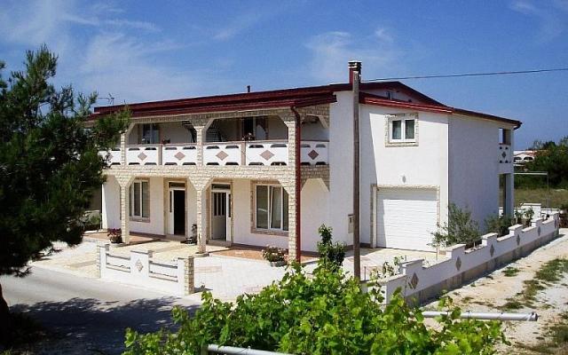 Zoka - apartmaji otok Vir Hrvaška