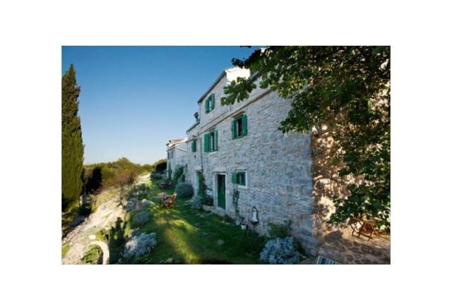 Talez - apartmaji otok Vis Hrvaška