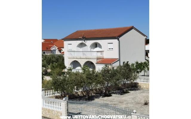 Apartmaji Ivanović - apartmaji Vodice Hrvaška