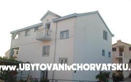 Apartmaji Lucija - apartmaji Vodice Hrvaška