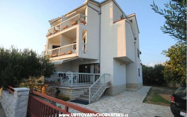 Apartmaji Mira - apartmaji Vodice Hrvaška