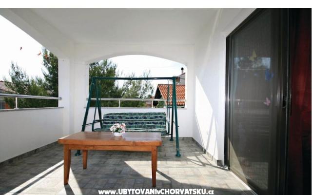 Apartmaji Šarac - apartmaji Vodice Hrvaška