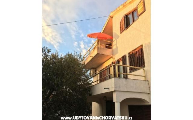 Apartmaji Neptun and Jupiter - apartmaji Vodice Hrvaška