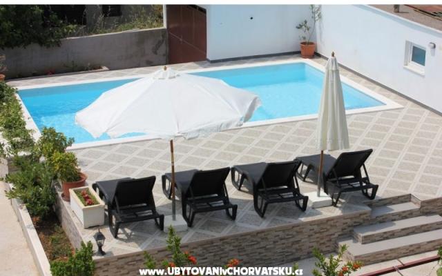VodiceTurist     - apartmaji Vodice Hrvaška