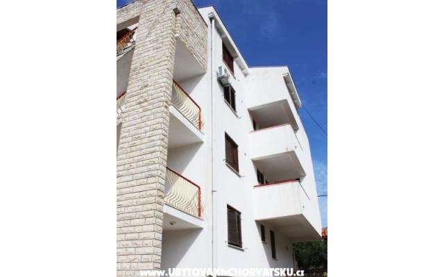 Malibis - apartmaji Vodice Hrvaška