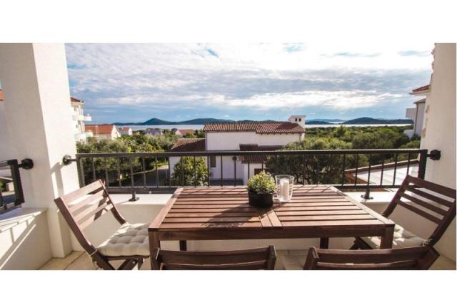 Olive Tree Apartmaji - apartmaji Vodice Hrvaška