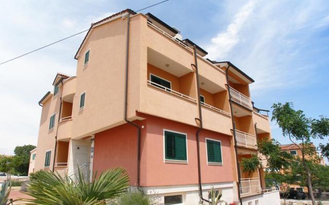 Pansion Hiša Hrga - apartmaji Vodice Hrvaška