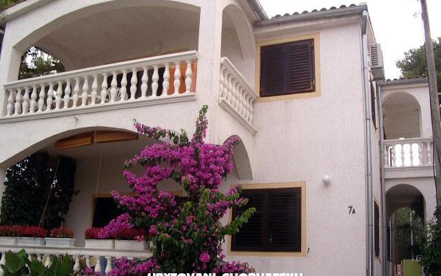 Vila Lana - apartmaji Vodice Hrvaška