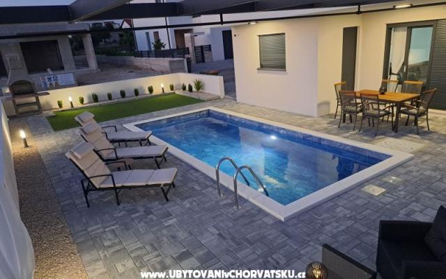 Villa Ilma - apartmaji Vodice Hrvaška