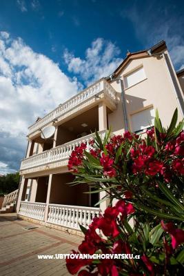 Villa Martin *** Srima - apartmaji Vodice Hrvaška