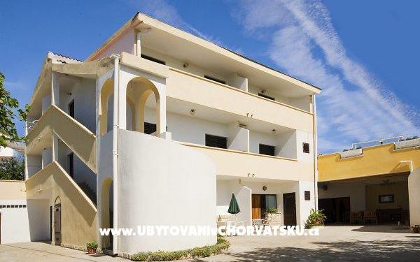 Apartma Hiša Rtina - apartmaji Zadar Hrvaška