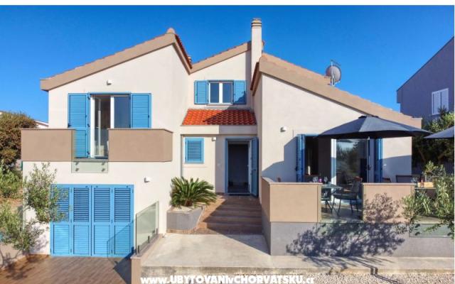 Holiday Home Victoria  - apartmaji Zadar Hrvaška