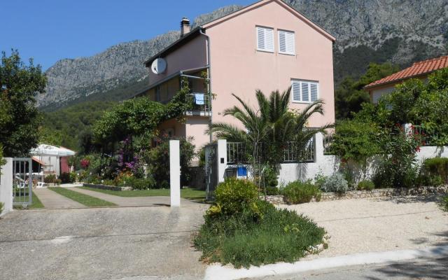 Casa Flowers - apartmaji Zaostrog Hrvaška