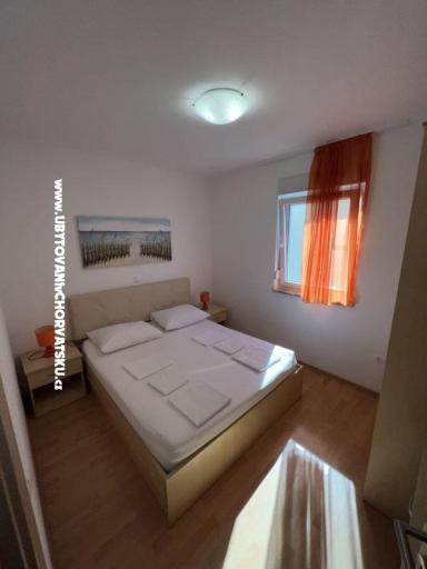 Apartmaji Jelena i Bojka – foto 11