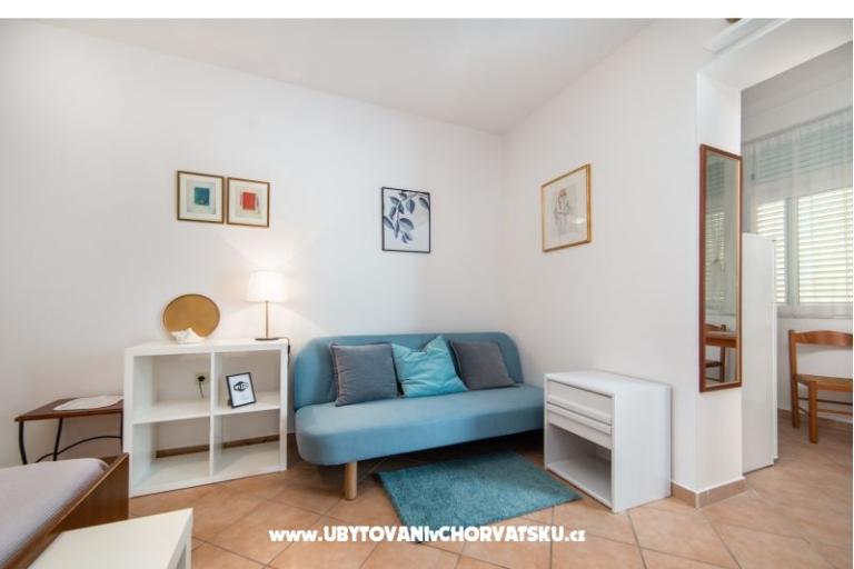 Apartmaji DIVNA – foto 10