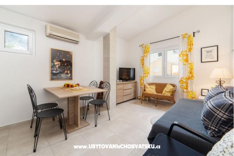 Apartmaji DIVNA – foto 16