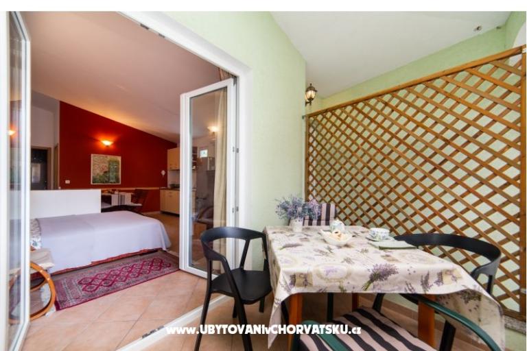 Apartmaji DIVNA – foto 6