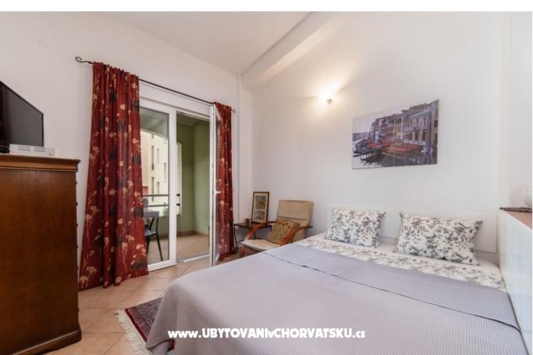 Apartmaji DIVNA – foto 7