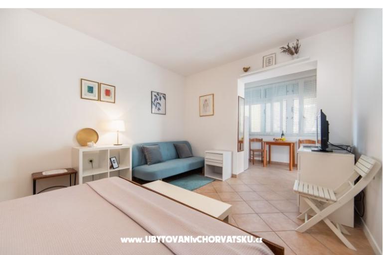 Apartmaji DIVNA – foto 9
