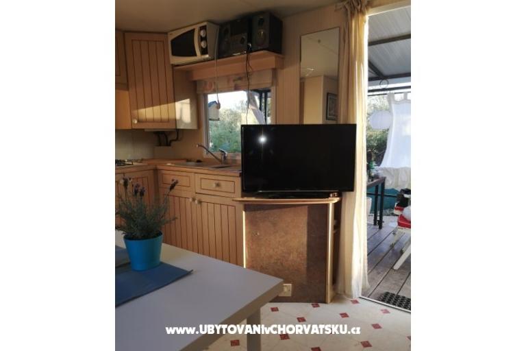 Mobile Hiša Maroon – foto 10