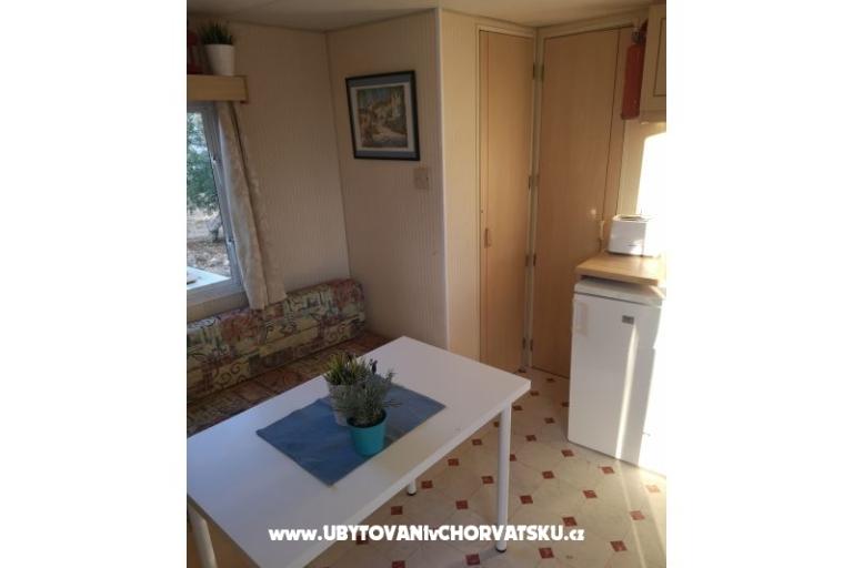 Mobile Hiša Maroon – foto 12