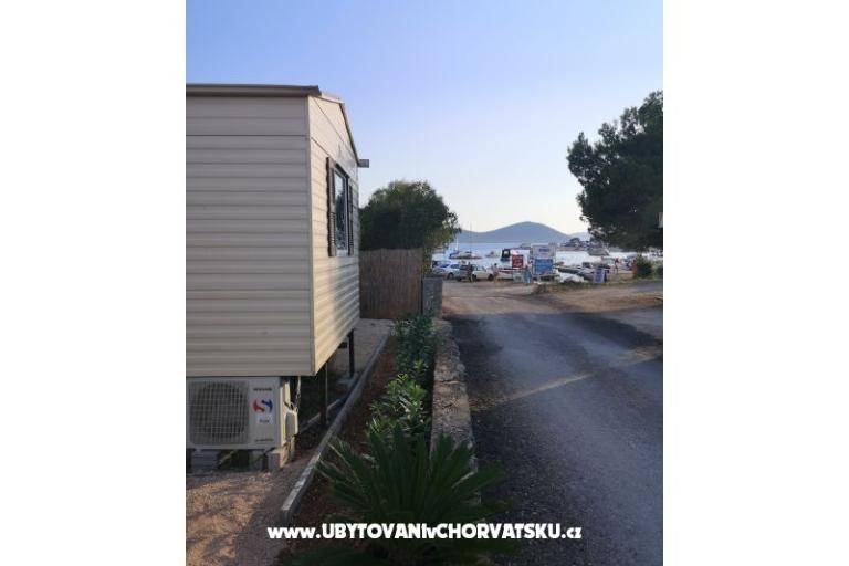 Mobile Hiša Maroon – foto 5