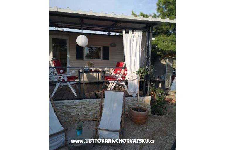Mobile Hiša Maroon – foto 9