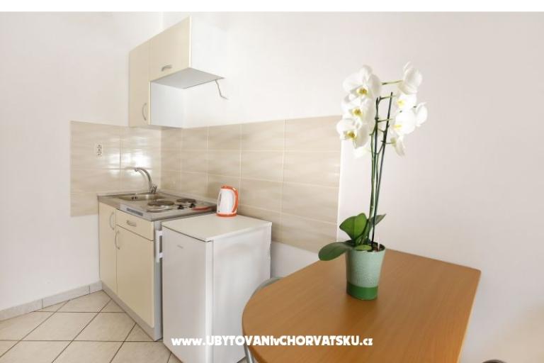 Apartmaji First row to the sea – foto 13
