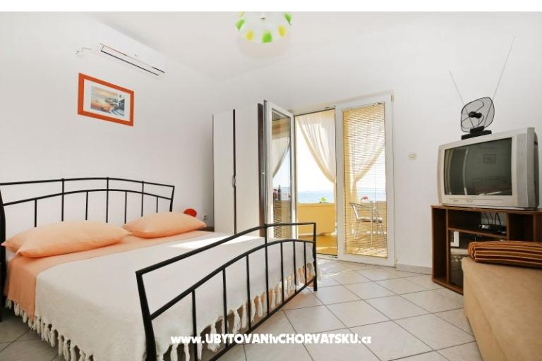 Apartmaji First row to the sea – foto 16