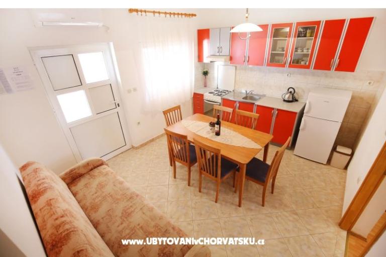 Apartmaji First row to the sea – foto 7