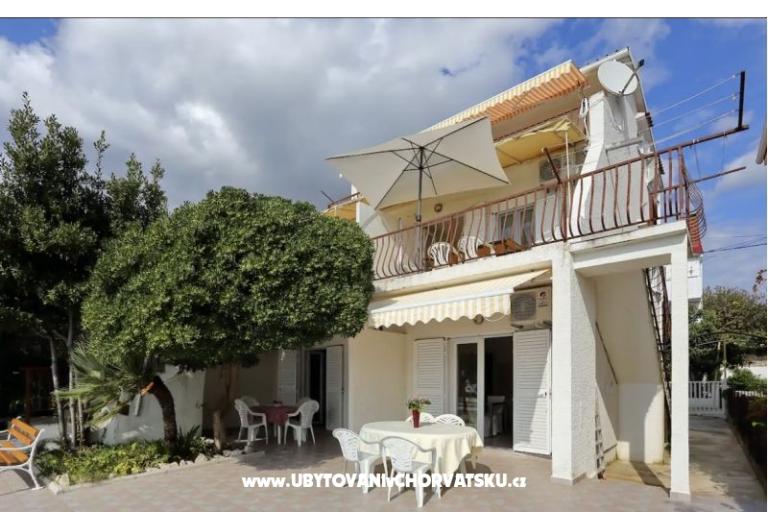 Apartmaji Mikulandra na plaži – foto 7