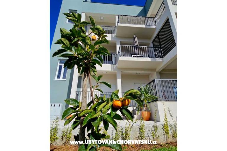 Apartmaji Royal Holiday  – foto 13