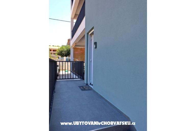 Apartmaji Royal Holiday  – foto 4