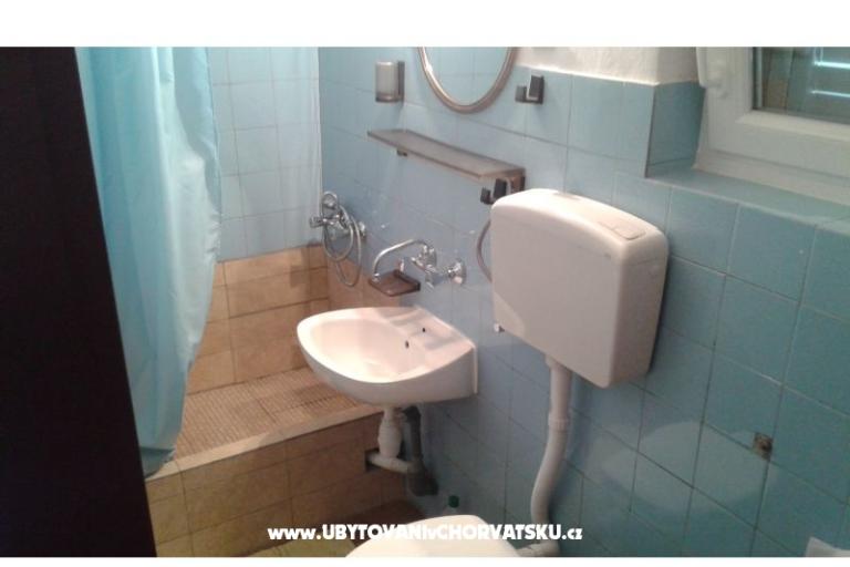 Apartmaji Vilma i Neven – foto 13