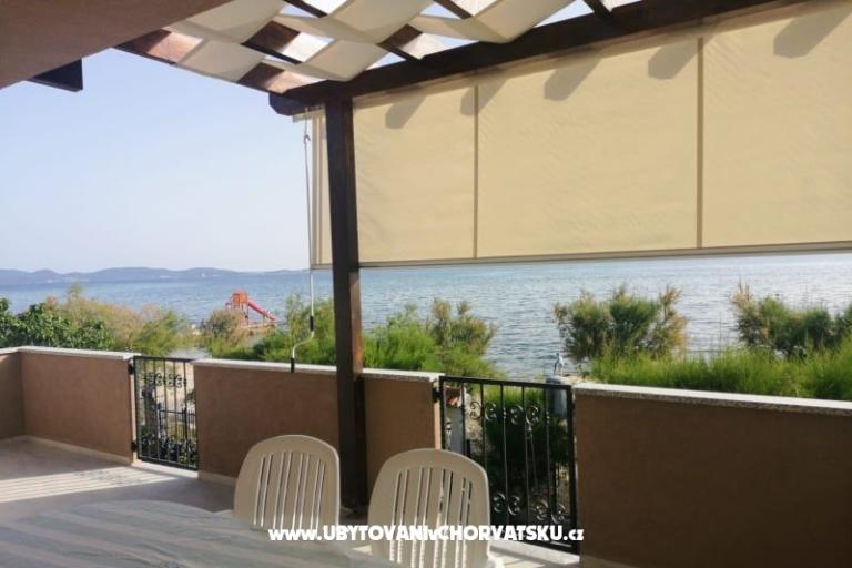 Apartmaji na plaži – foto 5