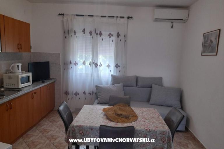 Apartmaji NICOL – foto 5