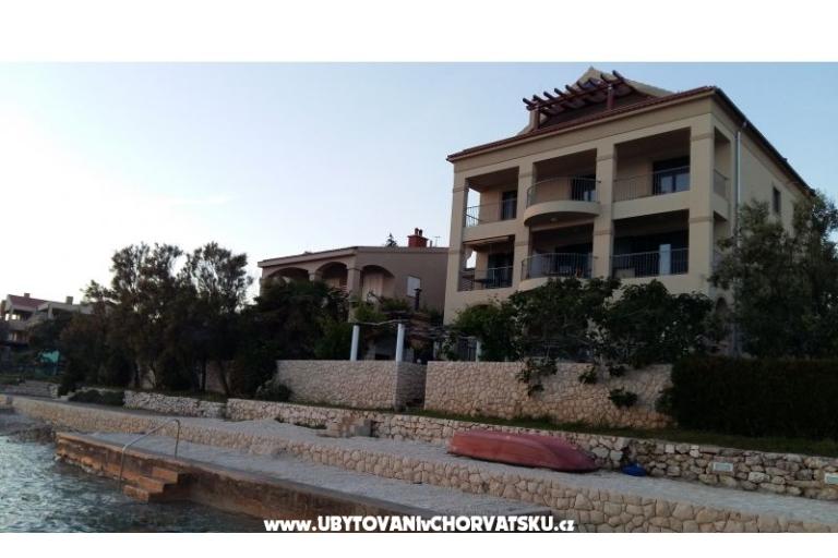 Apartmaji Nives – foto 7