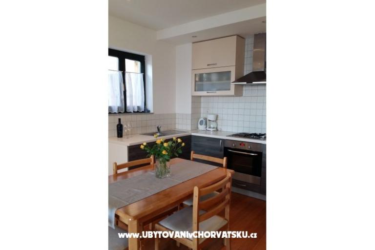 Apartmaji Nives – foto 8